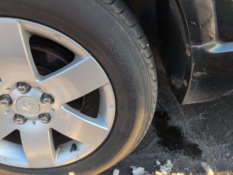 2008 Saturn Vue SW - showing 125,456 miles - runs good