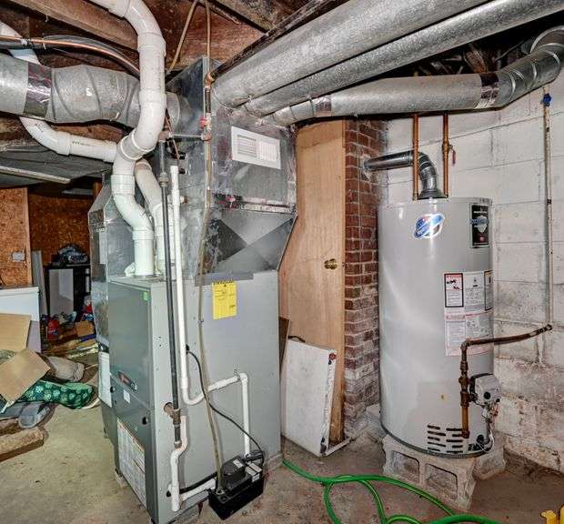 2-Story Home & Detached Garage