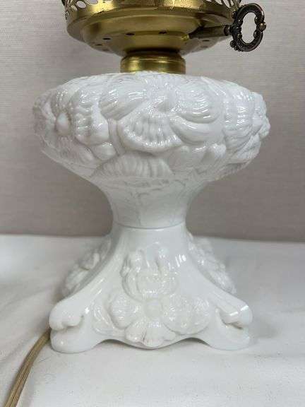 FENTON GONE WITH THE WIND POPPY LAMP