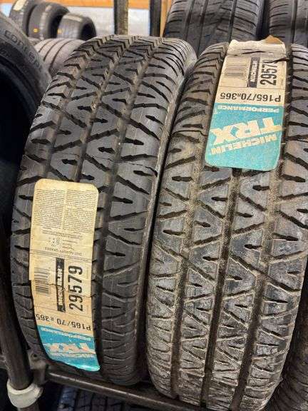 (4) tires like new - 165/70/365