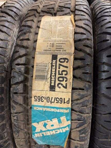 (4) tires like new - 165/70/365