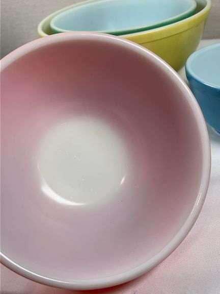 PYREX NESTING BOWLS
