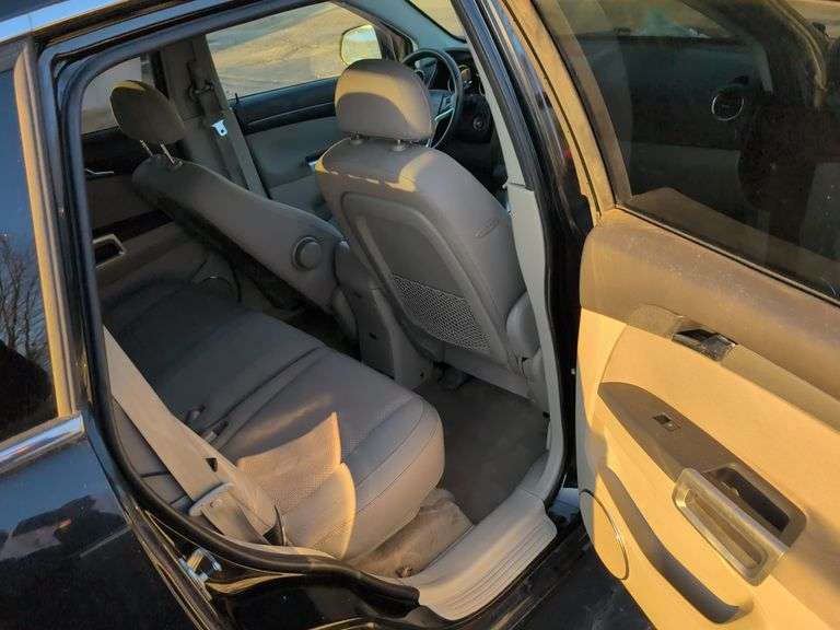 2008 Saturn Vue SW - showing 125,456 miles - runs good