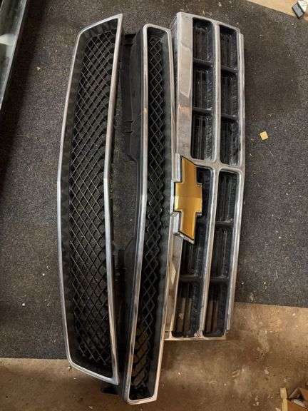 (4) grills- Ford, Chevy and more