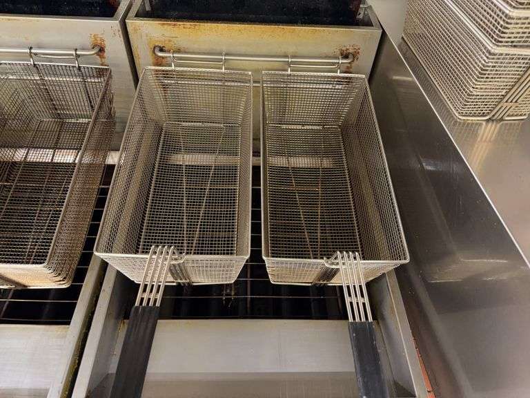 Avantco Tube Floor Fryer