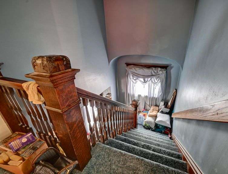 2-Story Home & Detached Garage