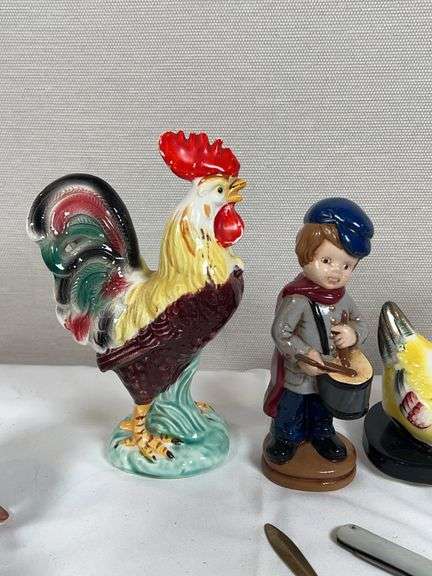 COLLECTIBLE PORCELAIN AND GLASS PIECES