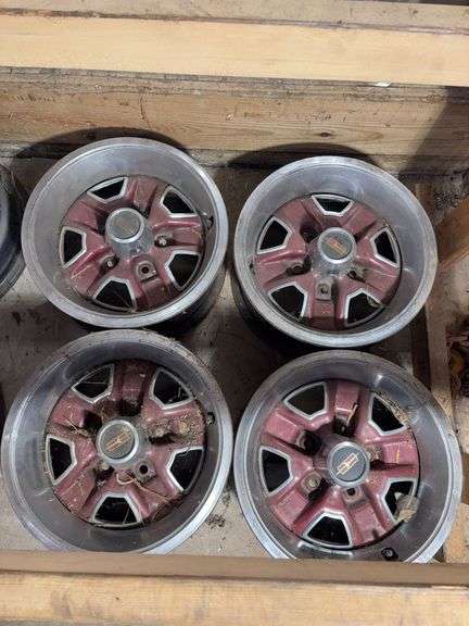 (4) 14" Oldsmobile wheel rims - see photos
