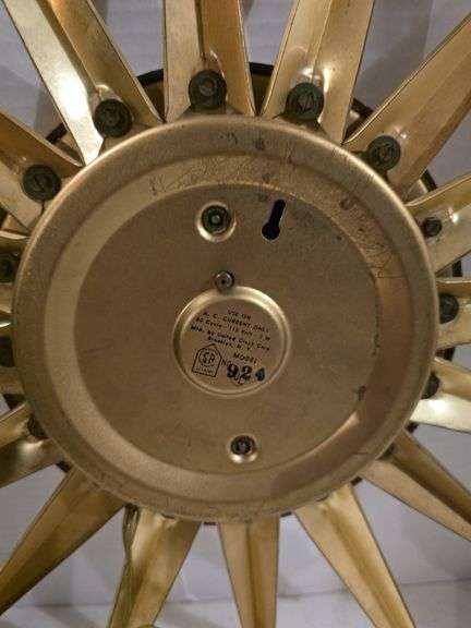 UNITED STARBURST MODEL 924 MID CENTURY CLOCK MOTOR WORKS HANDS ARE LOOSE