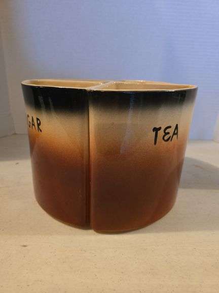 EMOND U.S.A 32 STONEWARE TRIANGULAR CANISTERS SET