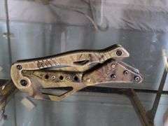 Wire brush set, pocket knife, GFI, and more