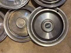 15+ hubcaps - see photos - Oldsmobile, Pontiac, Buick, and more