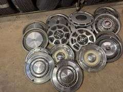 15+ hubcaps - see photos - Ford, Oldsmobile, and more