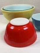 PYREX NESTING BOWLS