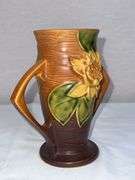 ROSEVILLE WATER LILLY POTTERY VASE 72-6