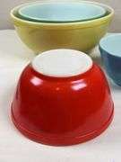 PYREX NESTING BOWLS