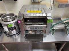 Toaster with conveyor