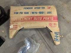 Vehicle fenders and bumper