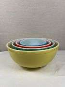 PYREX NESTING BOWLS