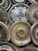 15+ hubcaps - see photos - Chevy, Pontiac, and more