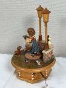 ANRI THORENS WOOD CARVED MUSIC BOX