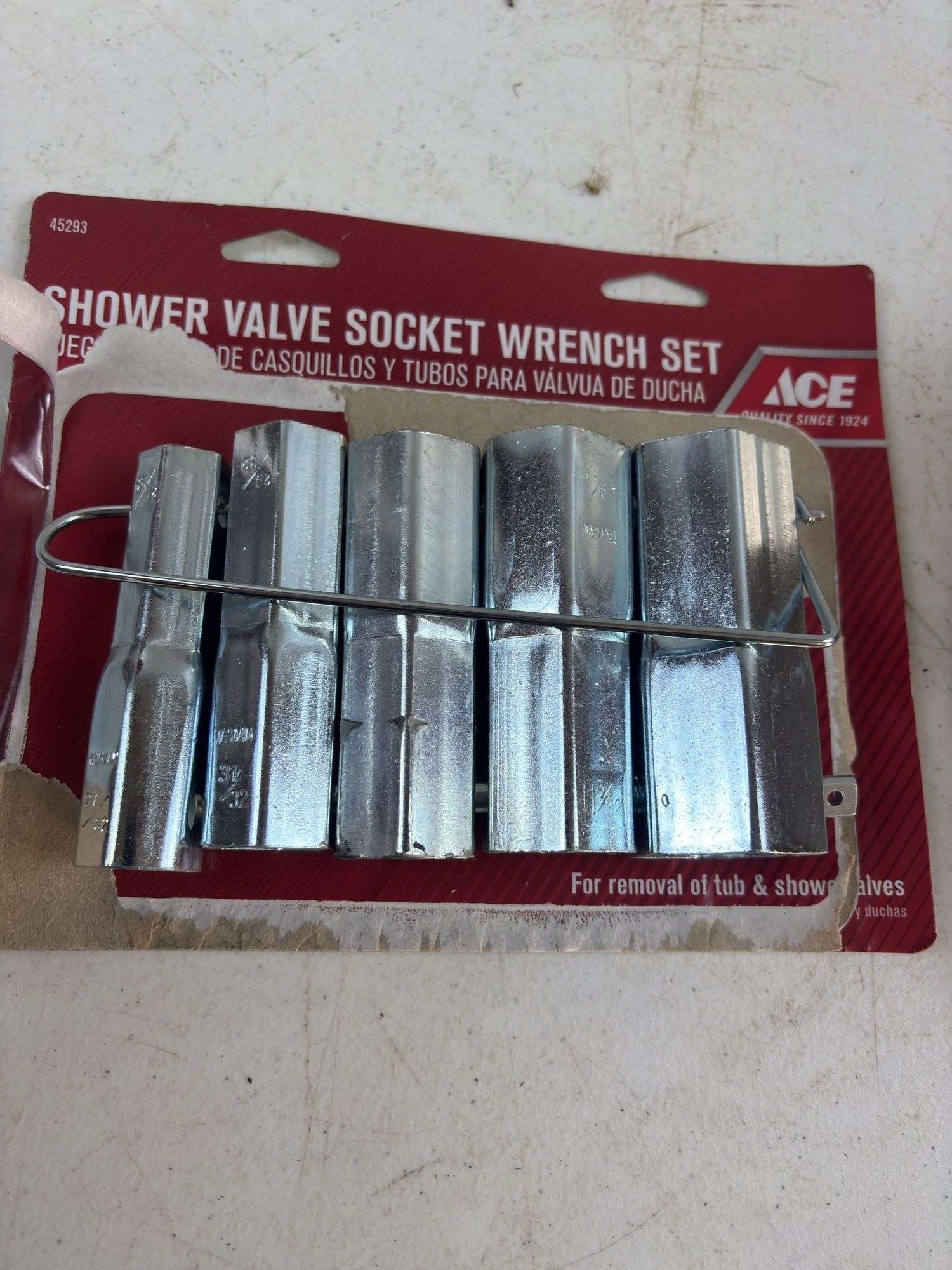 Shower valve socket wrench set