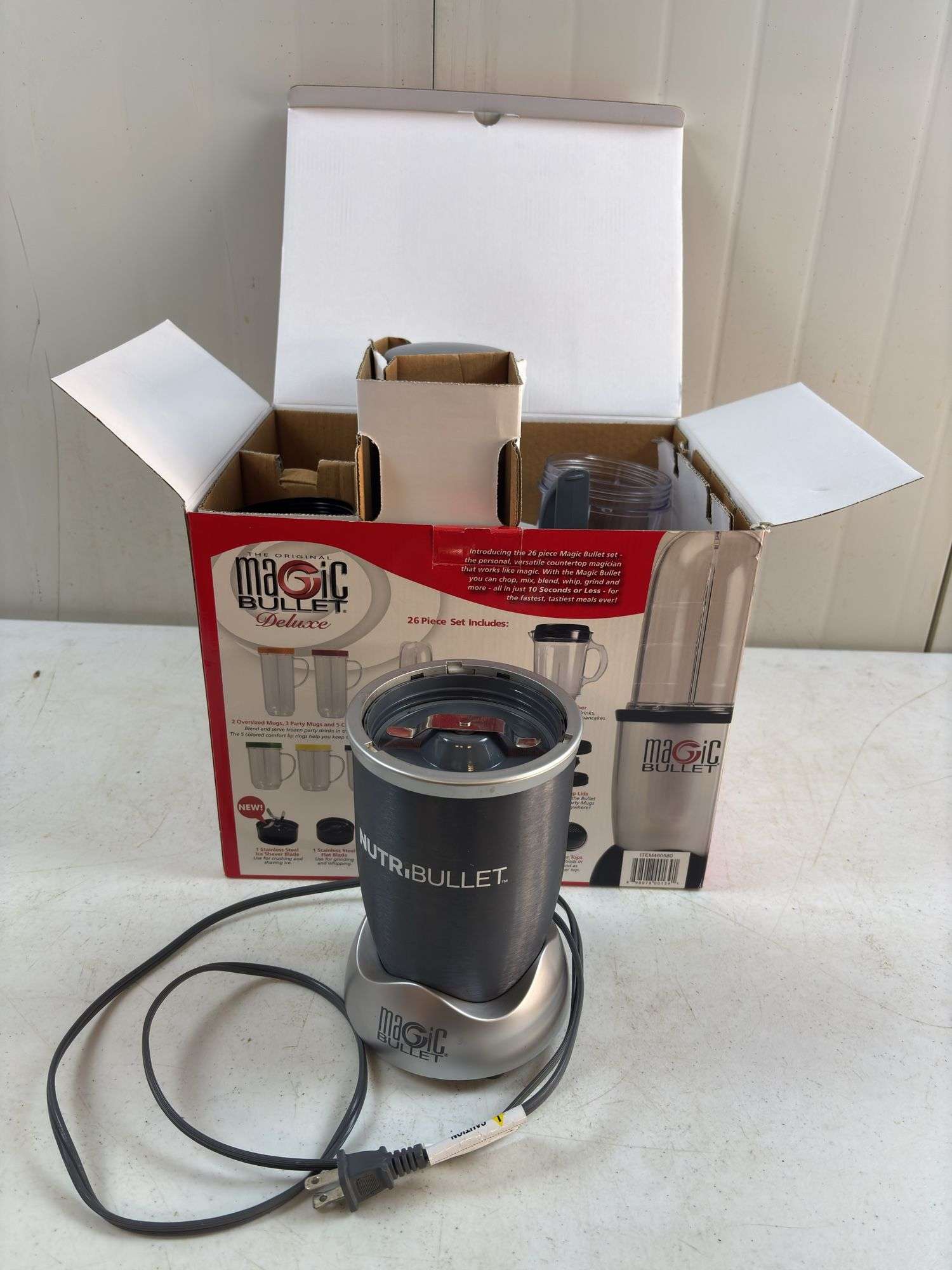 Nutri Bullet w/ attachments