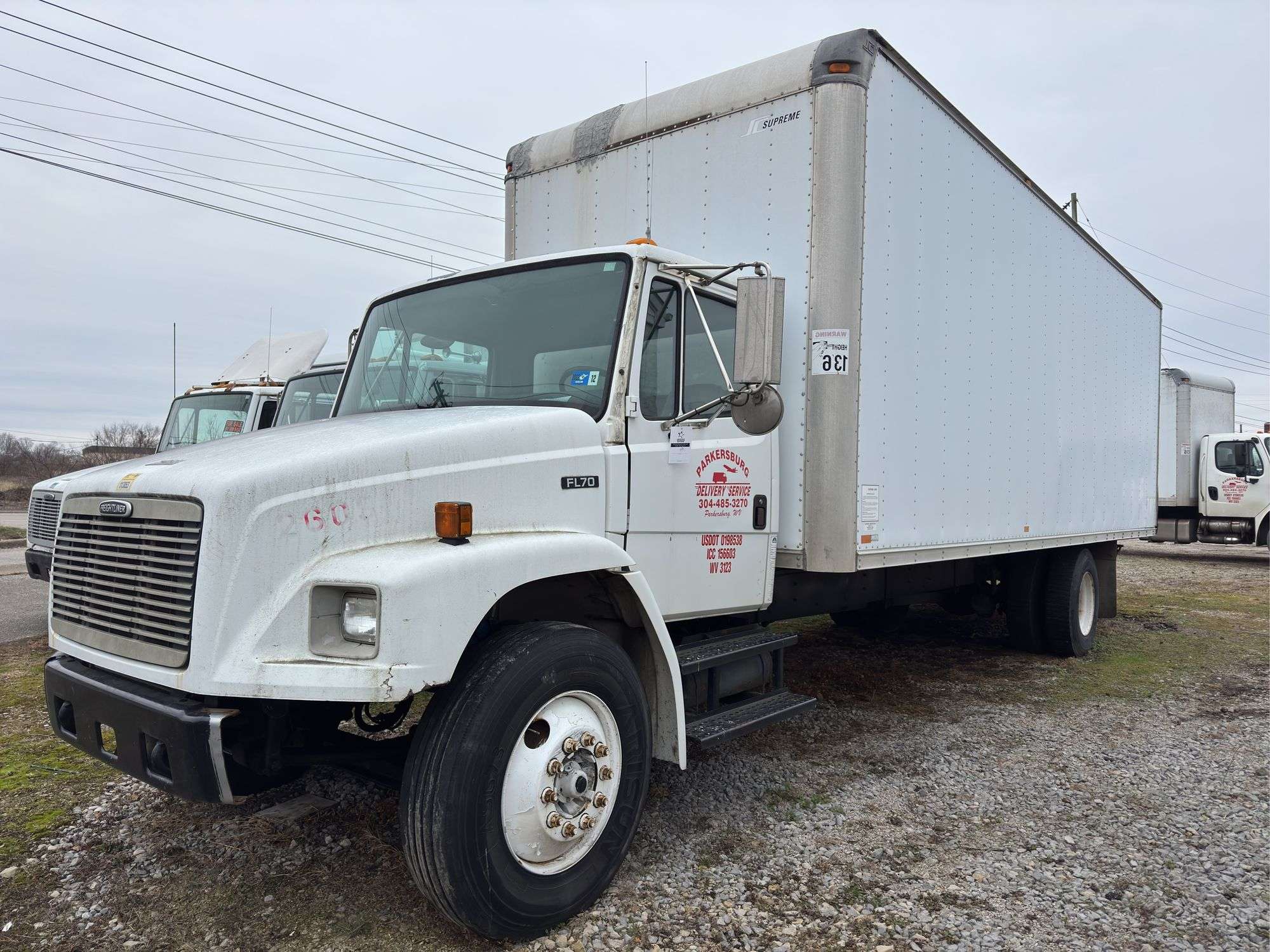 2000 Freightliner FL70 Box Truck