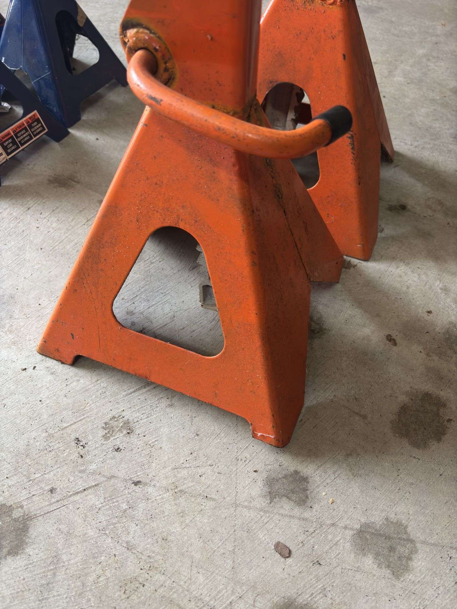 2 Jacks