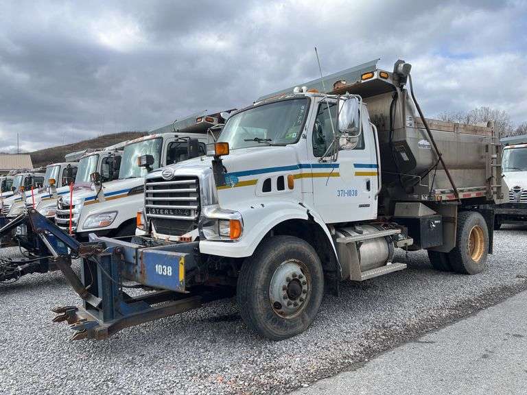 2008 Sterling L-7500 Single Axle Dump Truck Vin# 2FZAATBS28AZ84434