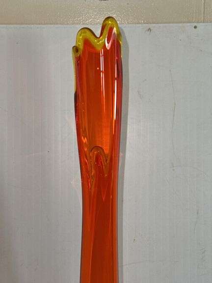 Vintage Mid-Century L.E. Smith Amberina Swung Glass Vase