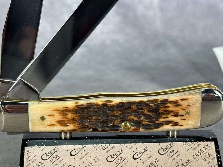 2020 CASE XX TRAPPER AMBER BONE WITH GARY HARBOUR SCHRIMSHAW