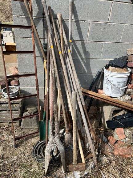 Post Hole Diggers, Pitch Fork, Rake, Sledge Hammer, Etc. - Kaufman ...