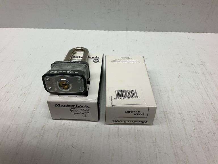 2 Commercial Master Locks