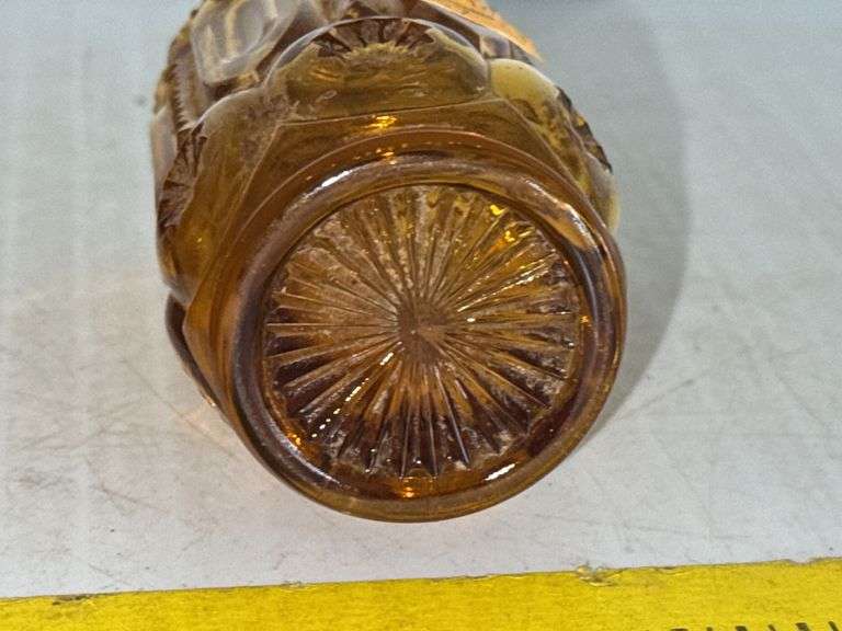 (2) L.E. Smith Glass Company Amber Glass Salt Shakers w/ Metal Lid