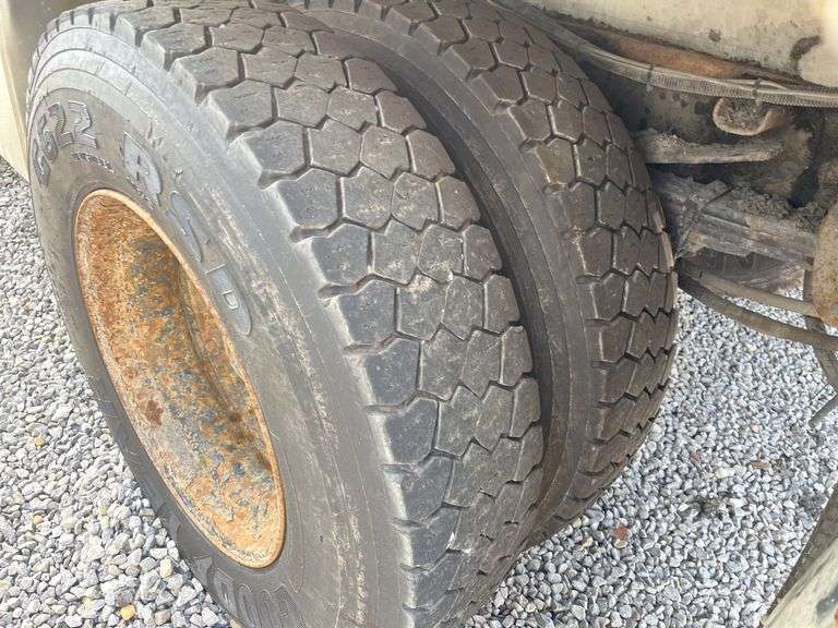 2010 Hino 338 Single Axle Dump Truck Vin# 5PVNV8JG2A4S50142