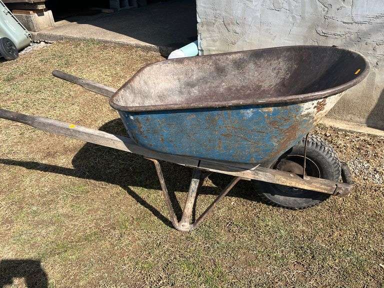 Craftsman Wheelbarrow