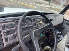 2000 Freightliner FL70 Box Truck