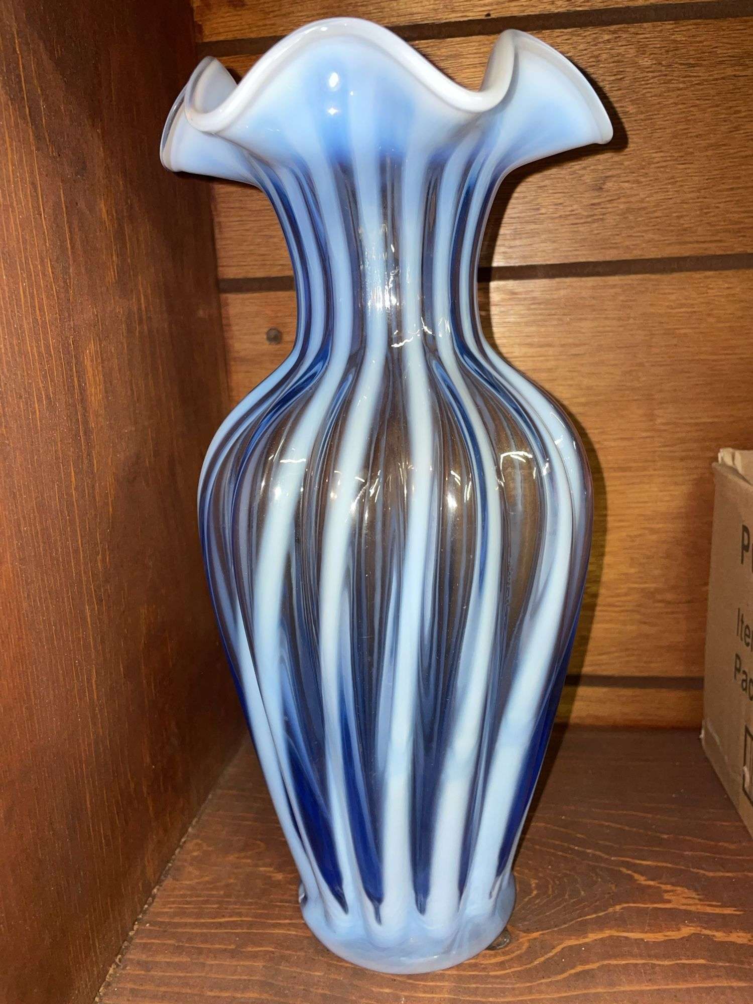 VINTAGE FENTON OPALESCENT OPTIC STRIPED RUFFLE VASE