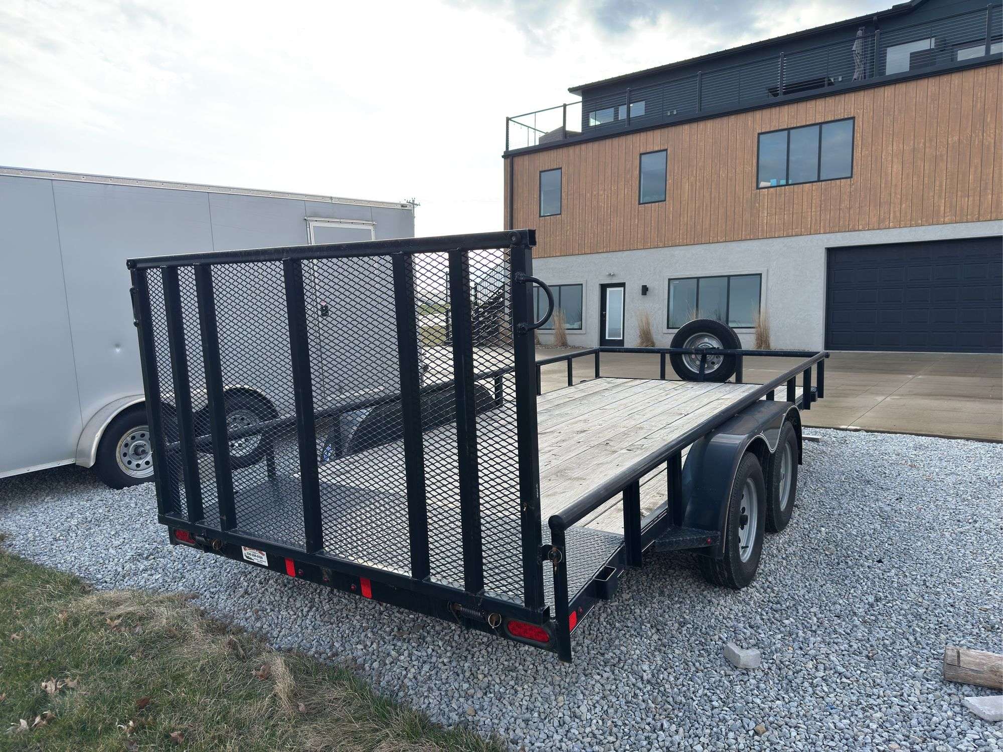 16ft Diamond C Trailer