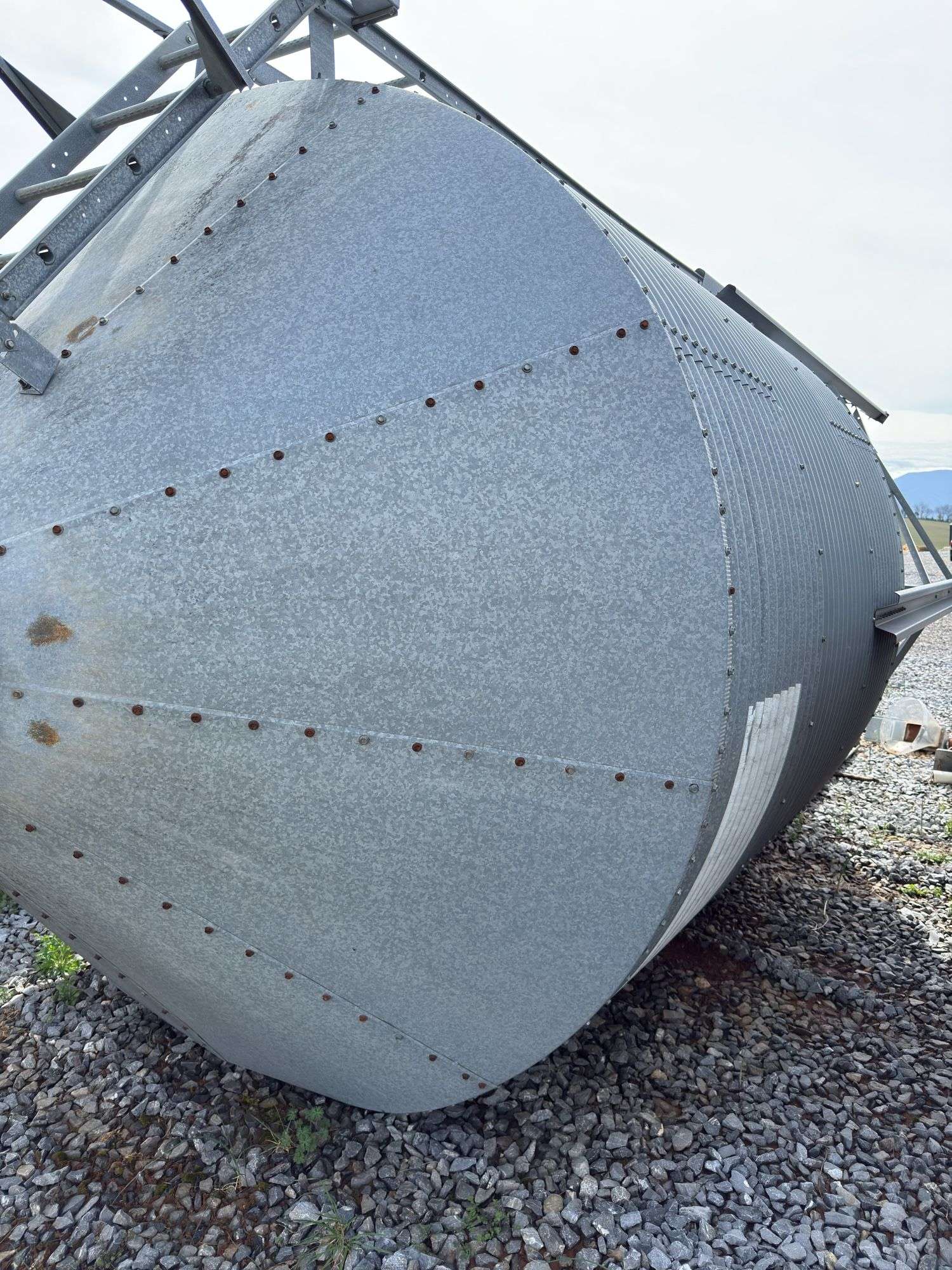 Chore-Time 15 ton Free standing Grain Bin