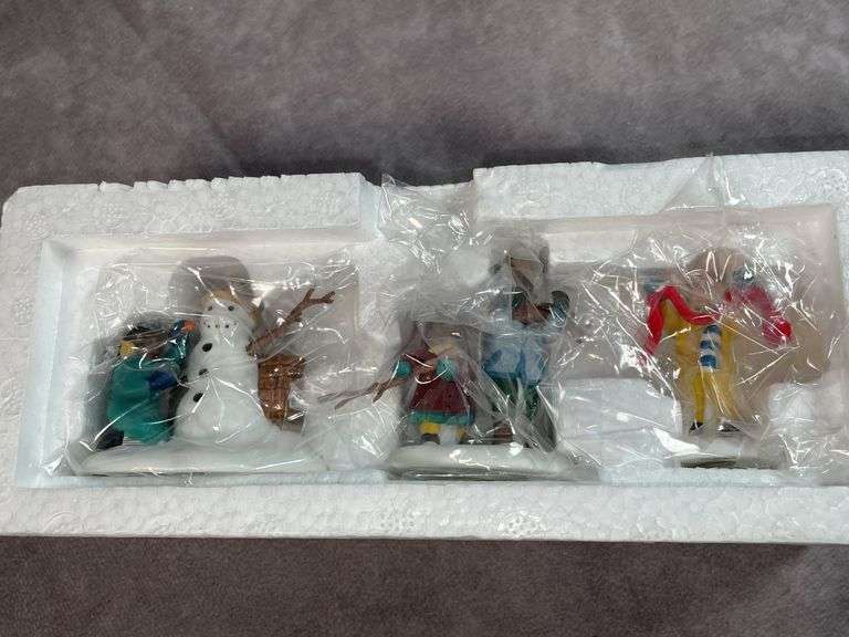 DEPT 56 CHRISTMAS VILLAGE ACCESSORIES