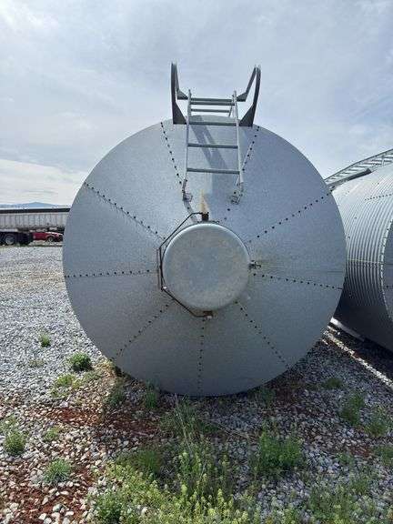 Chore-Time 15 ton Free standing Grain Bin