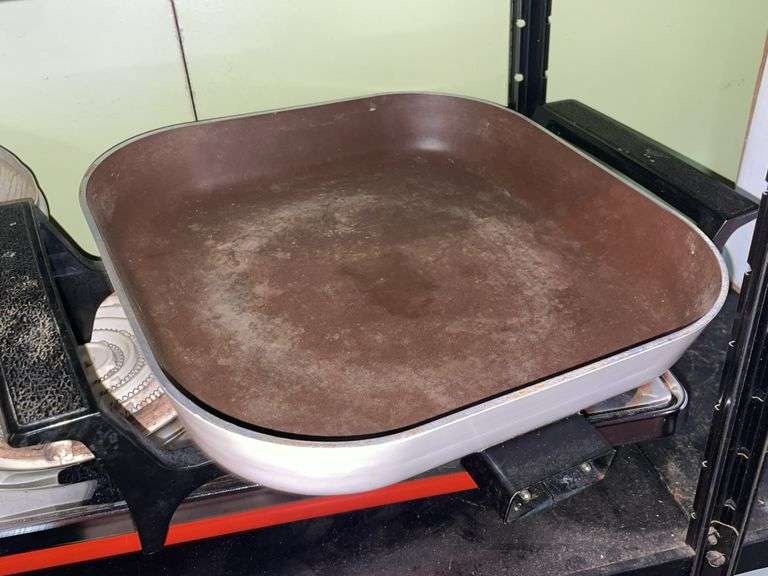 VINTAGE 2-BURNER COOKER, ELECTRIC SKILLET & more
