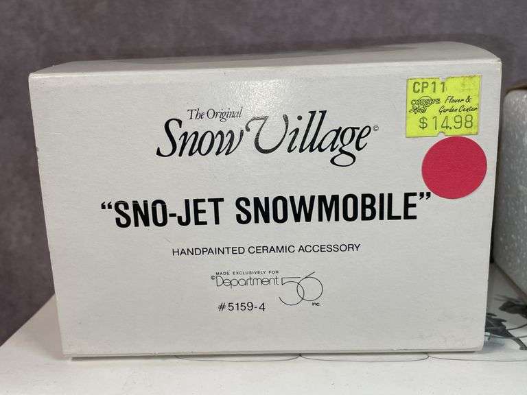 DEPT 56 CHRISTMAS VILLAGE ACCESSORIES