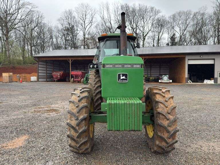 John Deere 4650 Tractor w/ Cab and Trimble Software tractor has duals