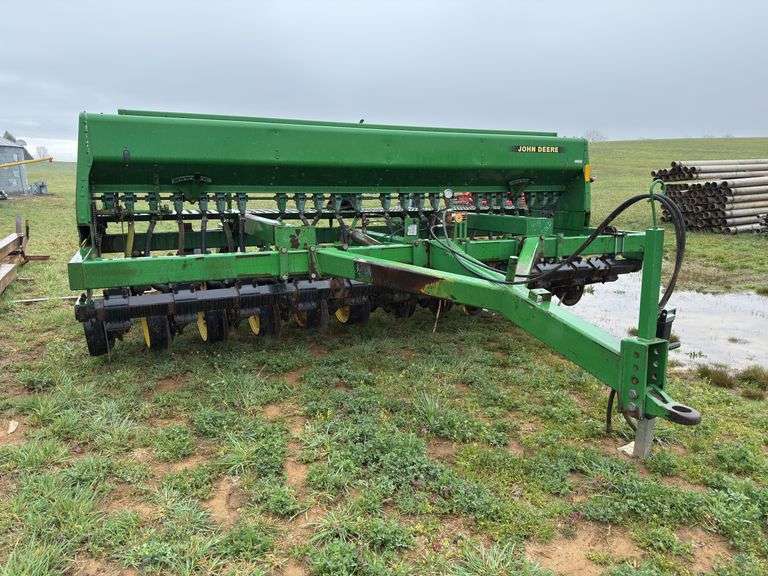John Deere 750 Grain Drill 14 ft.