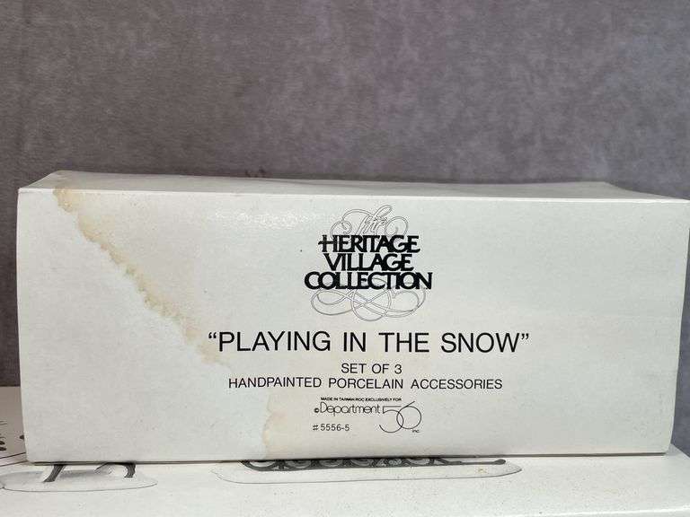 DEPT 56 CHRISTMAS VILLAGE ACCESSORIES