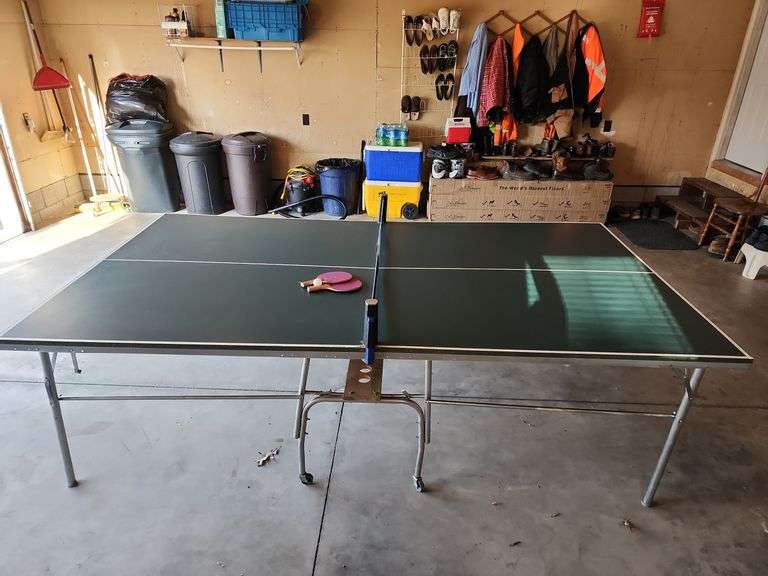 Pin Pong table
