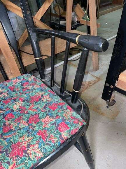 NICHOLS & STONE CO. WOODEN BENCH